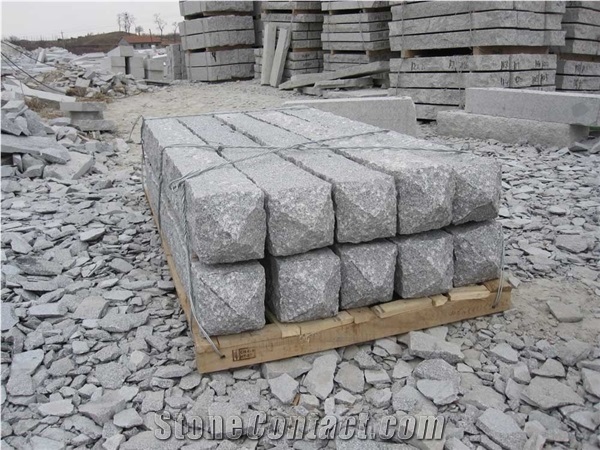 G341 Granite Palisade with Cap