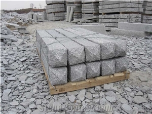 G341 Granite Palisade with Cap