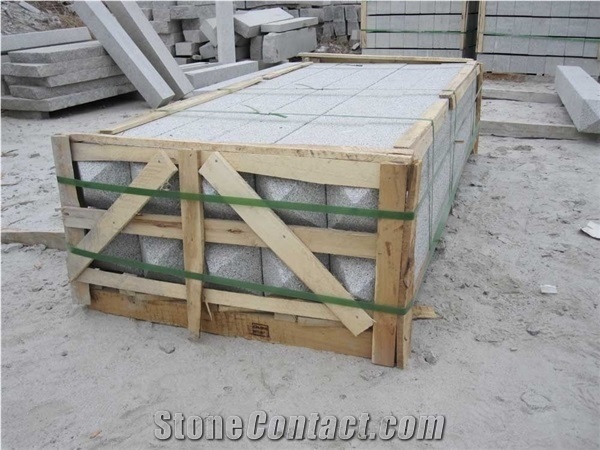G341 Granite Palisade with Cap