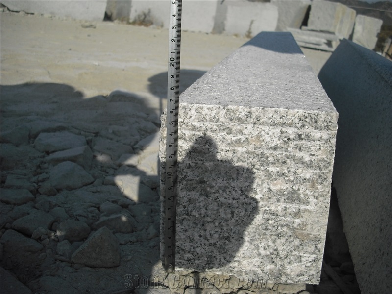 G341 Grey Granite Low Curbstone