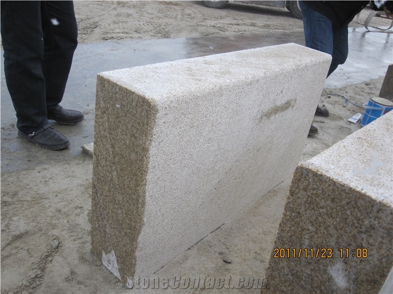 G350 Granite Kerbstone