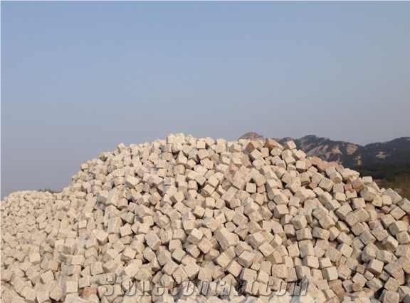 Natural Quality G359 Granite Cubes Smilar Color