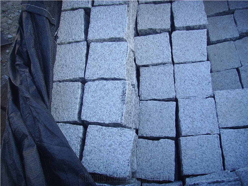 Natural Quality G359 Granite Cubes Smilar Color