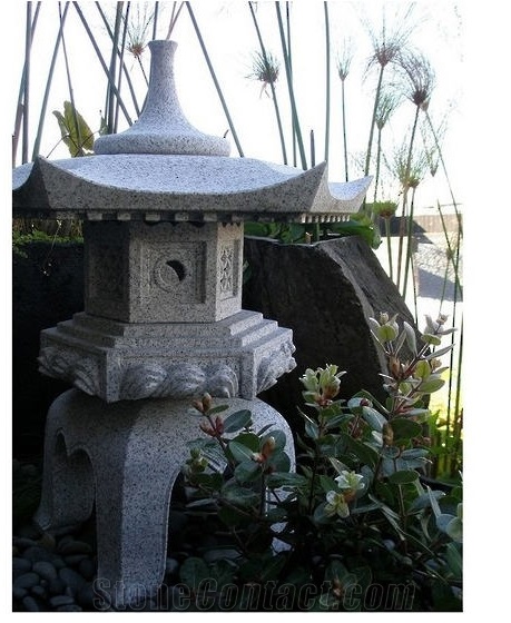 Crystal White Granite Rokkaku-Yukimi Lantern