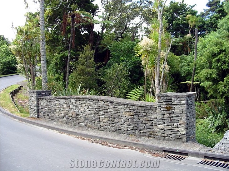 Paradise Stone Retaining Wall