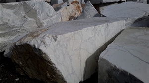 Statuario Small Blocks