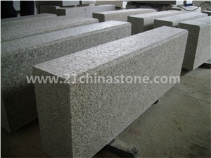 G682 Yellow Rust Granite Kerbs/Padang Giallo Granite Kerbstone/ Curbs/ Kerbs