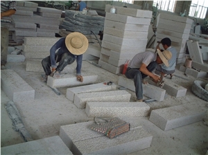 G682 Yellow Rust Granite Kerbs/Padang Giallo Granite Kerbstone/ Curbs/ Kerbs