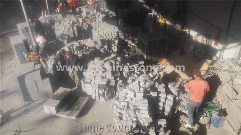 Hot Sale-Own Factory G654 Granite Cubestone/ Sesame Grey/ Pandang Dark Grey Granite Cube Stone Pavers Garden Stepping Pavements/ Exterior Stone for Landscaping Stone