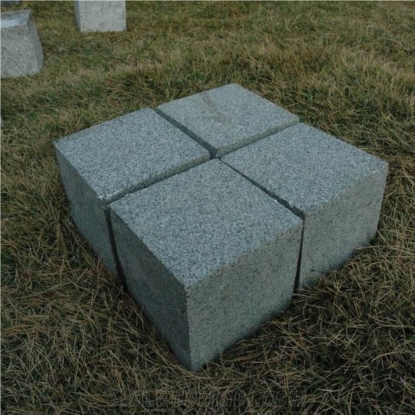 Dark Grey Granite Cube Stone, Paving Stone, Flamed Surface and 2 - 3 Granite Density (G / M ) Stone Pavers