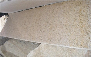 G682 Granite Tile, China Yellow Rusty Granite Tile