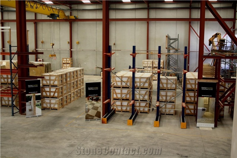 Crema Marfil Marble Slabs & Tiles