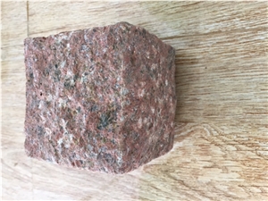 Binh Dinh Red Granite Cubes Stone