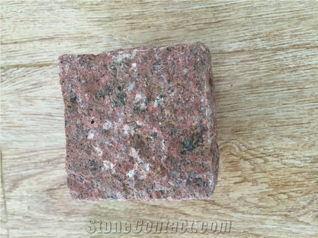 Binh Dinh Red Granite Cubes Stone