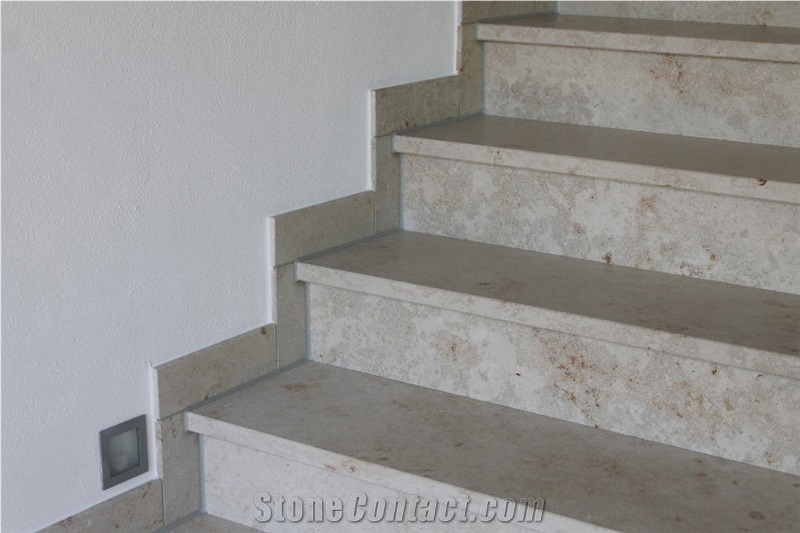 Jura Beige Limestone Stairs