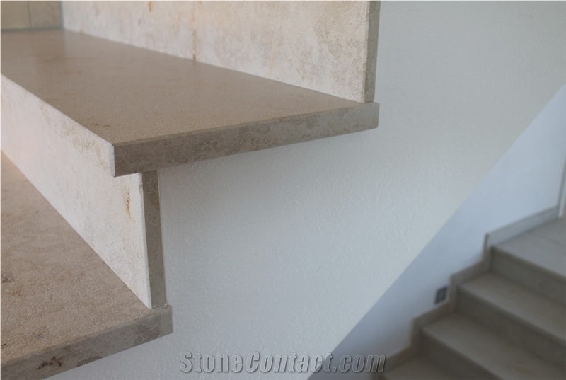Jura Beige Limestone Stairs