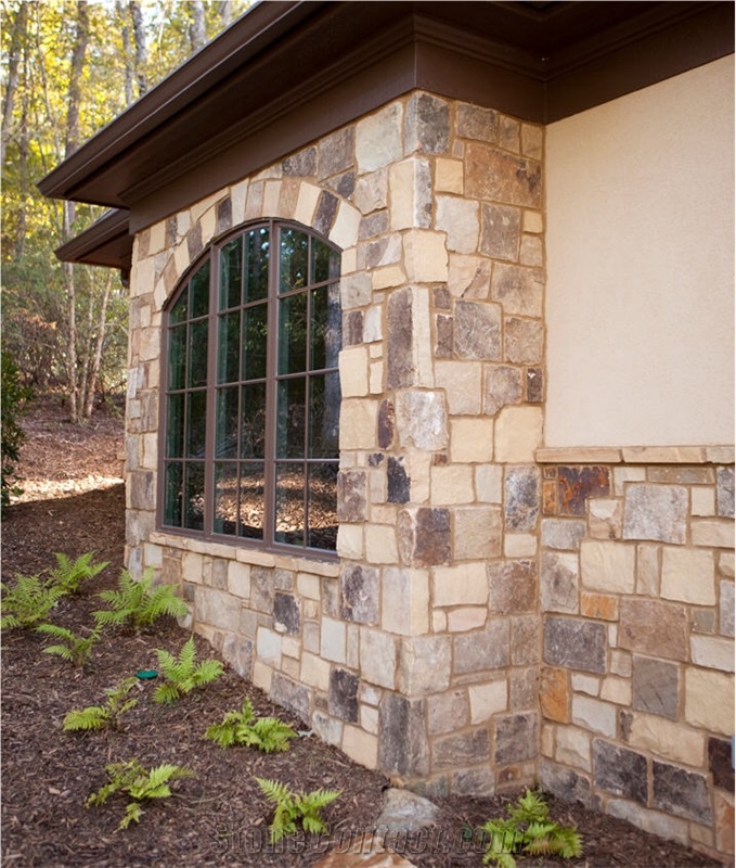 Natural Thinstone Veneer - Chattooga Ashlar with Buff Mortar Joint, Beige Sandstone Wall Cladding