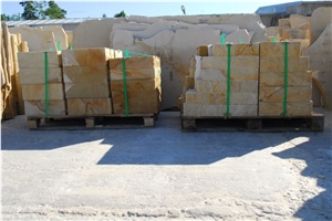 Masonry Walling Nowa Wies Grodziska Sandstone Blocks, Beige Sandstone for Building Poland