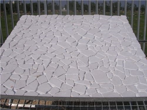 Trani Biancone Tumbled Antiqued Mosaic on Mesh