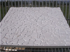 Trani Biancone Tumbled Antiqued Mosaic on Mesh