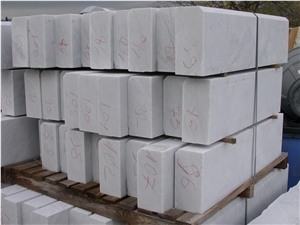 White Carrara Curbstones White Carrara Curbstones