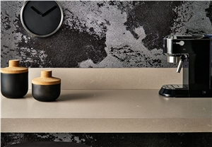 China Man-Made Quartz Stone for Quartz Kitchen Countertop Easy-To-Clean and Resistant to Stains,Heat and Scratches Standard Sizes 126 *63 and 118 *55