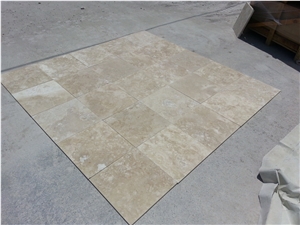 Durango Paredon Travertine 18x18x3/8" tiles & slabs, beige travertine floor tiles, wall tiles 