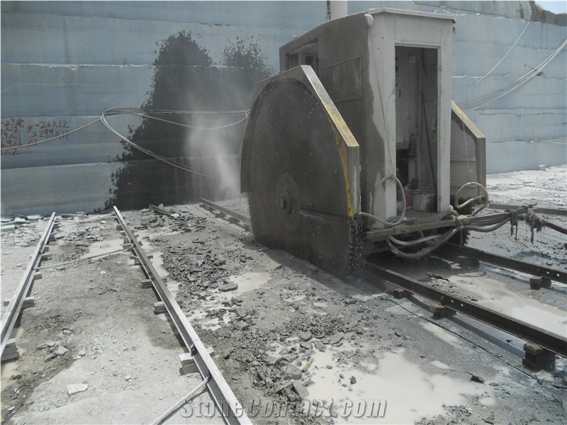 Block in Stocks-G654 Granite Blocks /China Impala Black Granite Blocks