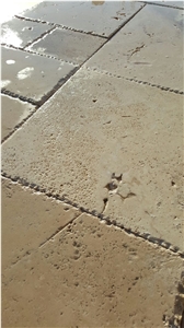Light Brushed and Chiseled Edge Travertine, Denizli Travertine Floor Tiles, Beige Travertine Pattern Tiles