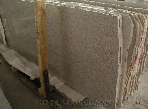 G682 Granite /Yellow Rusty Granite Tile & Slab China Yellow Granite