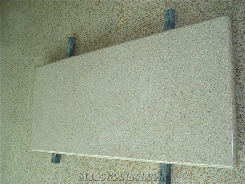 G682 Granite /Yellow Rusty Granite Tile & Slab China Yellow Granite