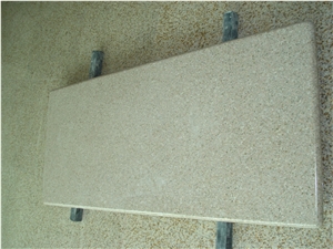 G682 Granite /Yellow Rusty Granite Tile & Slab China Yellow Granite