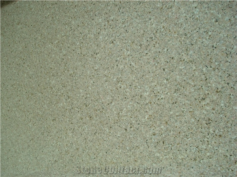 G682 Granite /Yellow Rusty Granite Tile & Slab China Yellow Granite