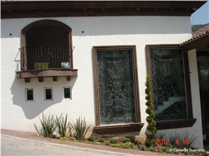 Cafe Galindo Cantera Building Ornaments, Facade