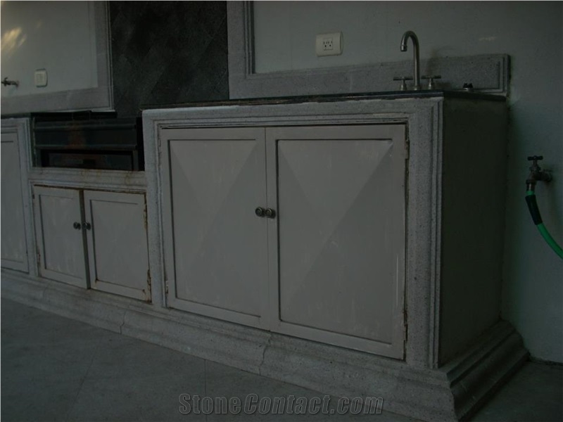 Cantera Sal Y Pimienta Kitchen Hood and Cabinet Frame
