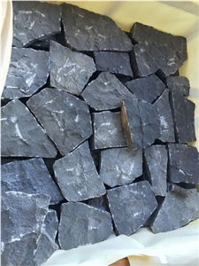 Zhangpu Black Basalt Irregular Black Basalt Split Face Cube Stone Pavers,Cobble Exterior Stone Garden Floor Paving