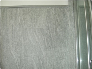 Rhein Quarzit Bathroom