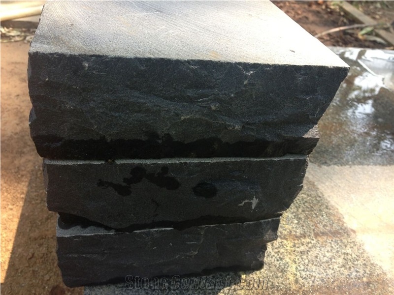 Zhangpu Black Basalt Kerbstone, Curbstone in Natural Split Finish, Road Kerbs Stone