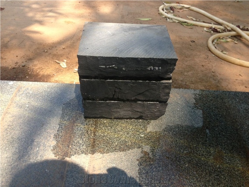 Zhangpu Black Basalt Kerbstone, Curbstone in Natural Split Finish, Road Kerbs Stone