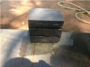 Zhangpu Black Basalt Kerbstone, Curbstone in Natural Split Finish, Road Kerbs Stone