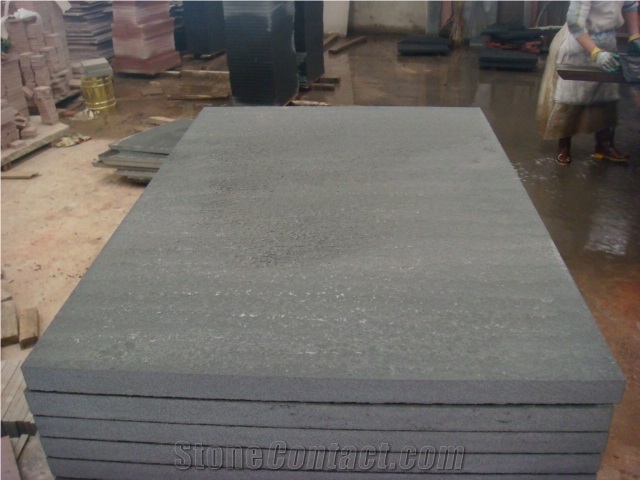 China Black Sandstone Tile & Slab Sichuan Black Sandstone