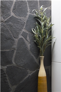 Oriveden Black Slate 1-3 cm Flag Wall Covering
