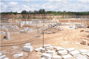 Crema Castello Selina Limestone Blocks