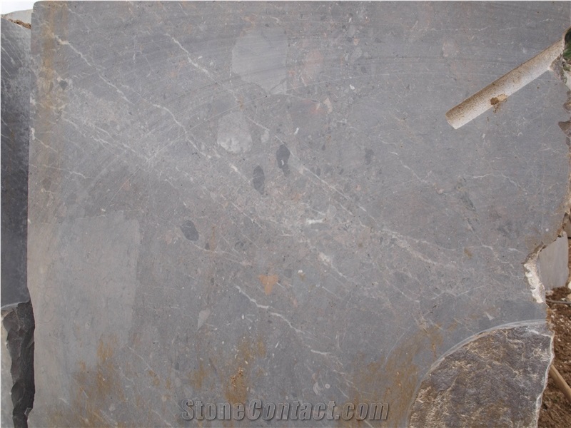 Kokkinovrachos Marble, Red-Rock Marble Blocks