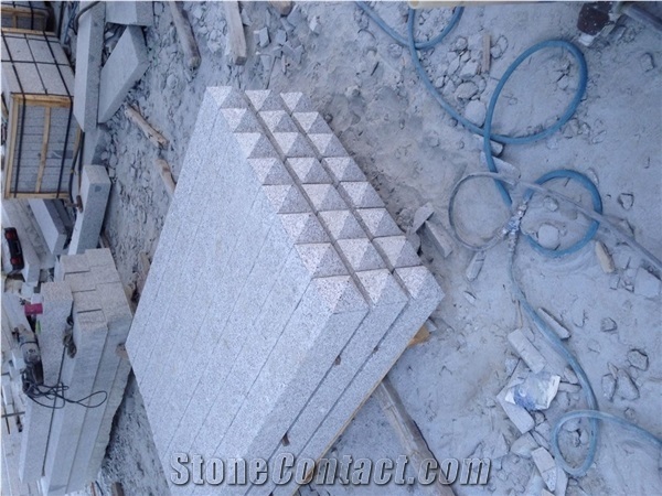 G341 Granite Bush Hammered Columns with Caps Garden & Palisade