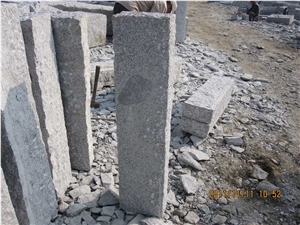 G341 Pineappled Columns 20x20x150 cm with Cap