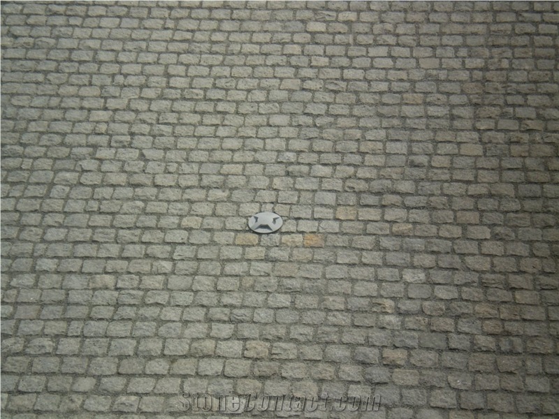 Grey Ukraine Granite Cube Stone Improved