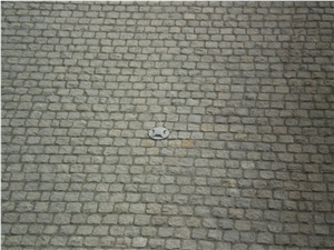 Grey Ukraine Granite Cube Stone Improved