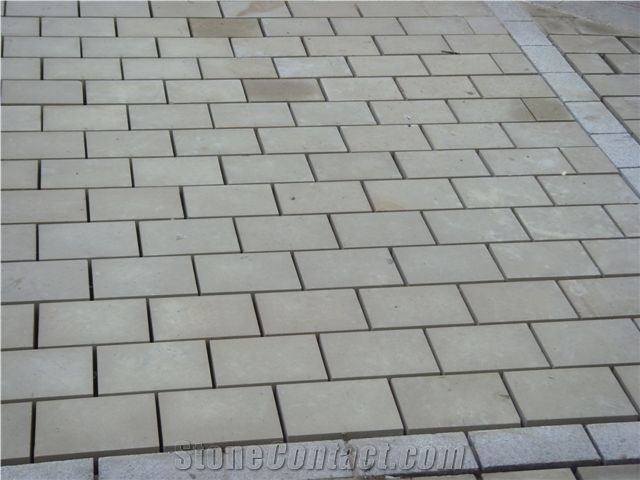 Albion Place Woodkirk Buff Diamond Sawn