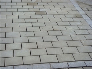 Albion Place Woodkirk Buff Diamond Sawn